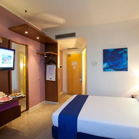 Hotel Express By Ihg 3*