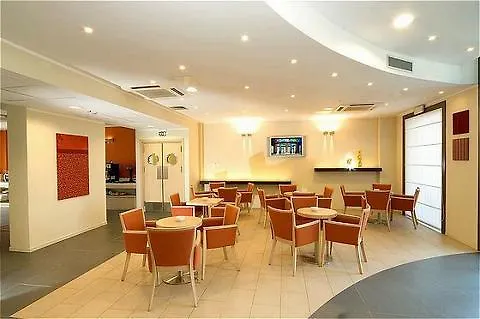 Express By Ihg Hotel 3*