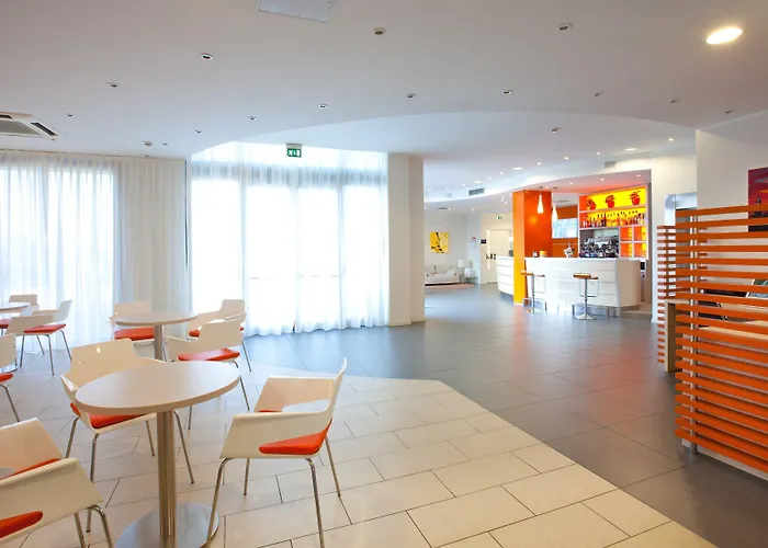 Hotel Express By Ihg 3*