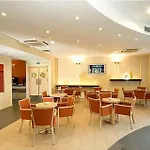 Express By Ihg Hotel 3*