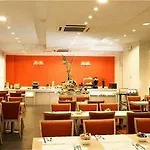 Express By Ihg Hotel 3*