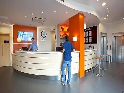 Holiday Express By Ihg Otel