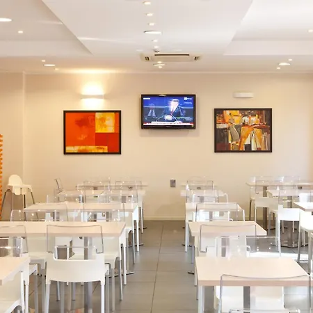 Hotel Express Reggio Emilia, An Ihg