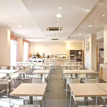 Hotel Express Reggio Emilia, An Ihg 3*