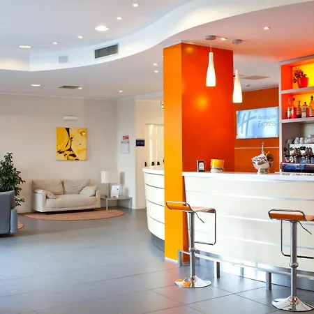 Holiday Express By Ihg 3*