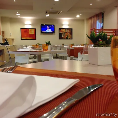 Otel Holiday Express By Ihg Reggio Emilia