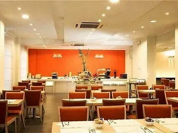 Holiday Express By Ihg Otel 3*