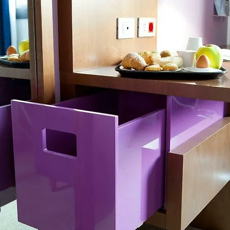 Holiday Express By Ihg Otel 3*