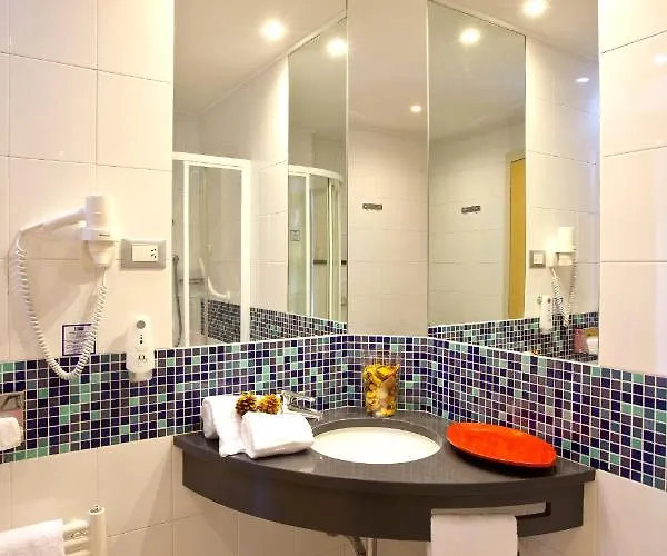 Hotel Express By Ihg