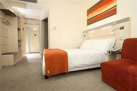 Express By Ihg Ρέτζιο Εμίλια