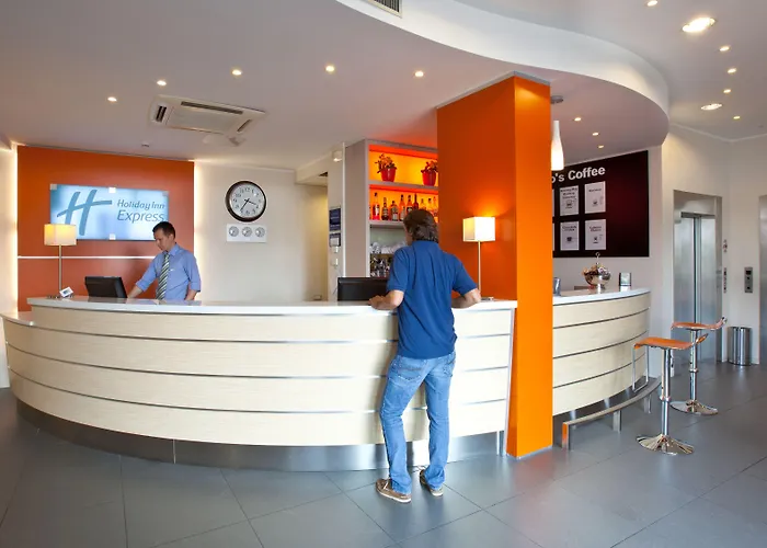 Hotel Express By Ihg