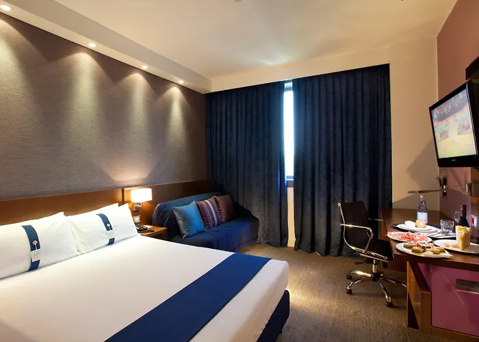 Express By Ihg Hotel