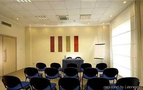 雷吉欧埃米里亚假日快捷酒店 酒店 3*