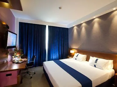 Express By Ihg Ξενοδοχείο Ρέτζιο Εμίλια